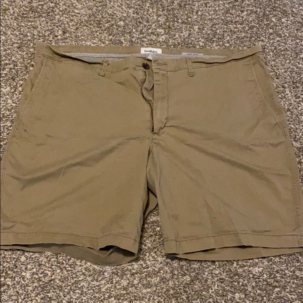 Brown Goodfellow men’s shorts